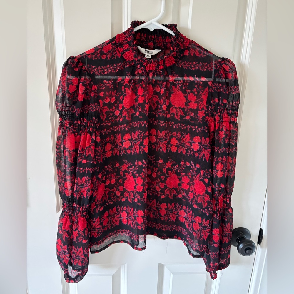 BB Dakota by Steve Madden True Romance top